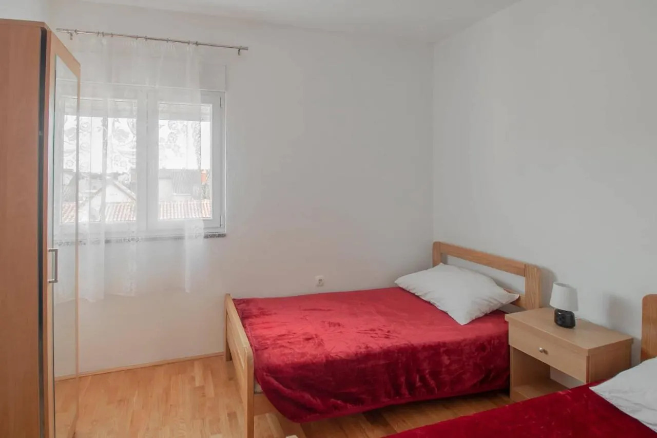 Blue Mate Apartment Bibinje 0*,